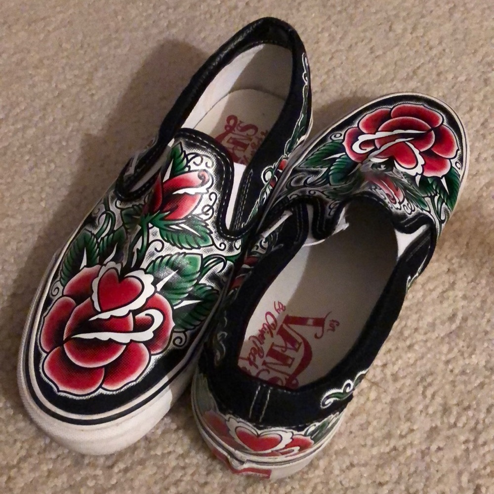 VANS TATTOO ROSES OLIVER PECK EDITION SLIP ONS